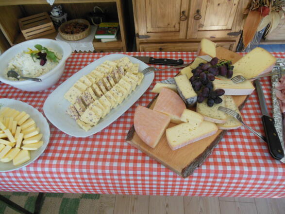 Selbstgemachter Kräuterkäse