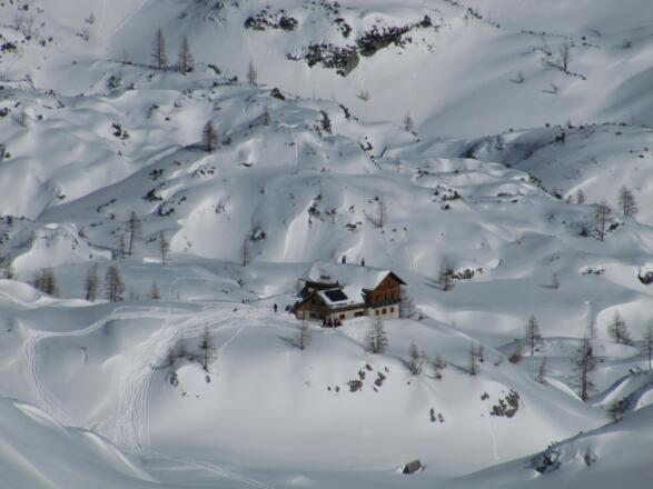 Die Laufener Hütte von oben
