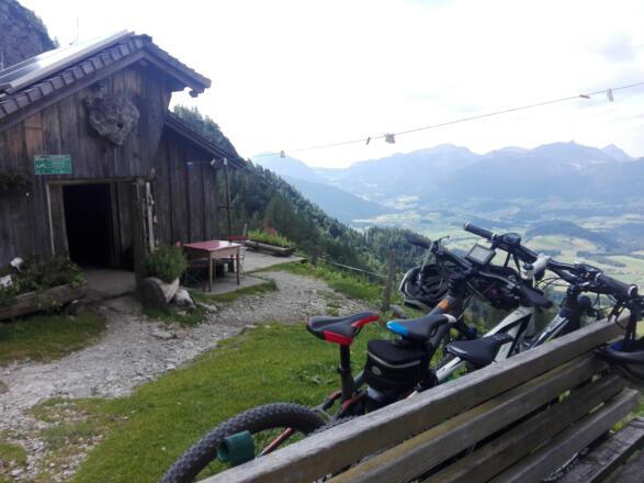 Gsengalm mit Ausblick auf Abtenau