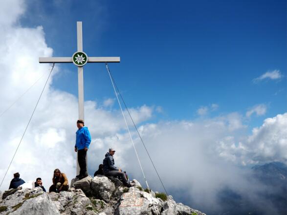Neues Kreuz am Großen Donnerkogel 2054m
