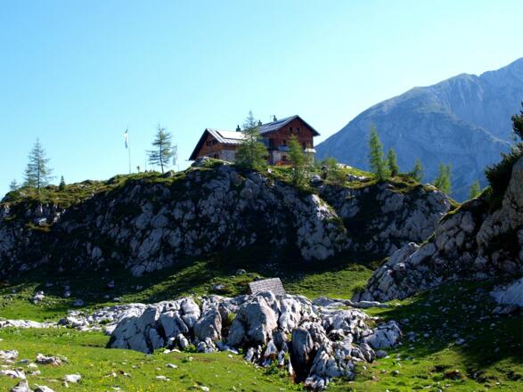 Rückblick zur Laufener Hütte 1727 m