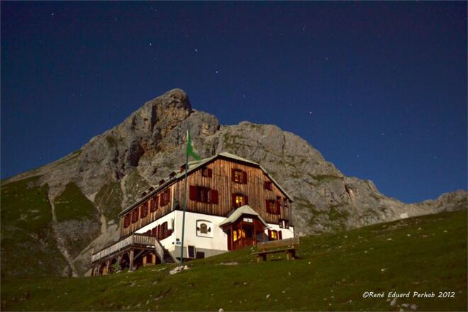Guttenberghaus bei Vollmond...