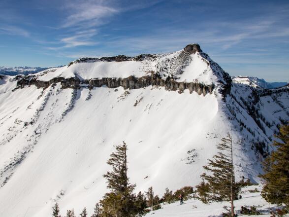Die Ostseite des Gruberhorn: Es gibt nur eine Abfahrtsmöglichkeit direkt an der Kante!