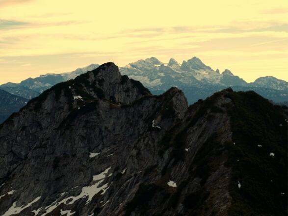 Bergwerkskogel 1781m mit Dachstein 