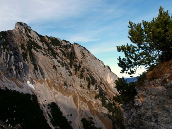 Überstieg 1570m mit Blick zum Rettenkogel