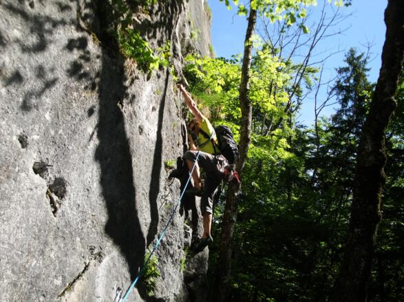 Am Beginn der ersten Seillänge