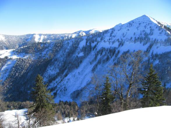 Der Regenspitz, mit Nordgrat in der Silhouette