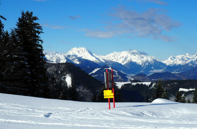 Plateau mit Wegtafel 1355m, Watzmannblick