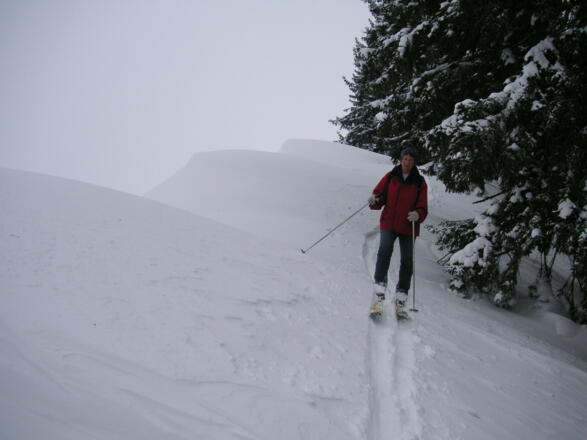 am überwechteten Gipfelkamm