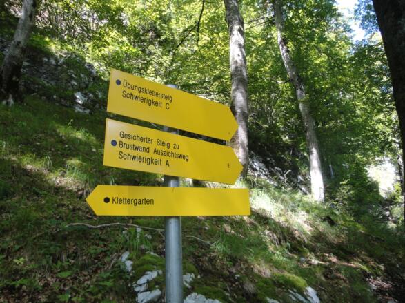 Der Zustieg ist ausgezeichnet beschildert.