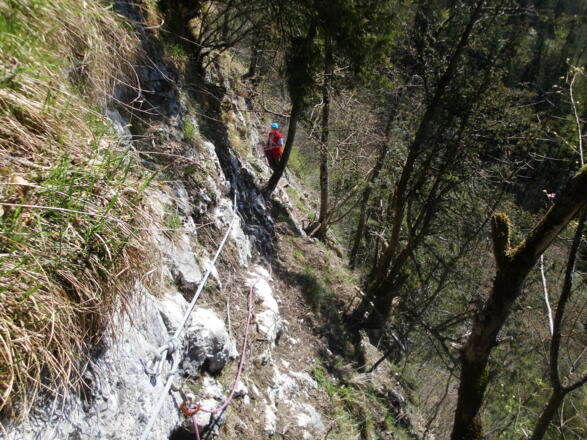 Der leichte steigende Quergang mit Fixseil