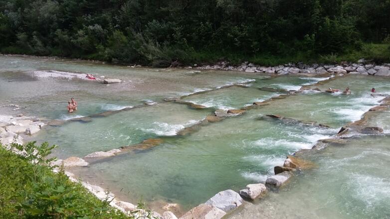 Im Sommer laden die Fischaufstiegshilfen zum Baden ein!