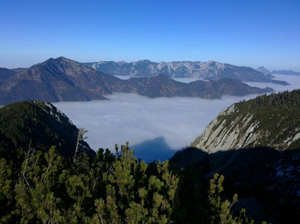 Beim Übergang zum Hainzen - links die Zimnitz und das Höllengebirge (November 2012)