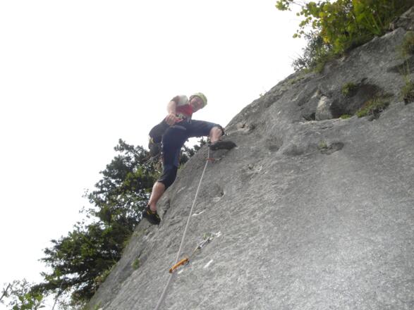 Die abweisende 6.Seillänge ist ebenfalls bestens abgesichert.