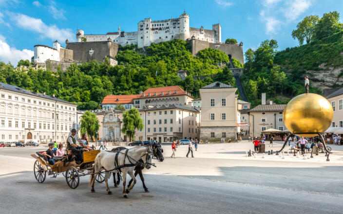 Kapitelplatz mit Blick auf die Festung Hohensalzburg