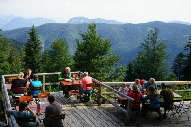Ausblick von der Brünnsteinterrasse