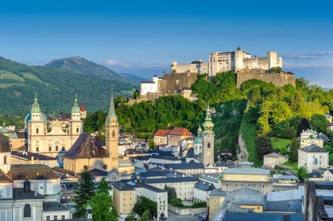 Blick auf die Festung Hohensalzburg und die Salzburger Altstadt