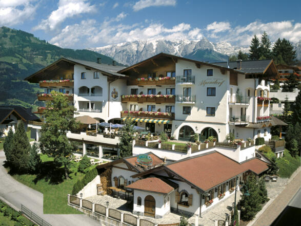 Aktivhotel Alpendorf inmitten der Salzburger Berge