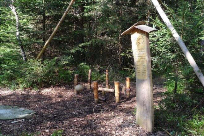 Kegelspiel am Moorlehrpfad