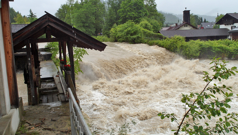 Ein Wildbach - mal gezähmt, mal reißend