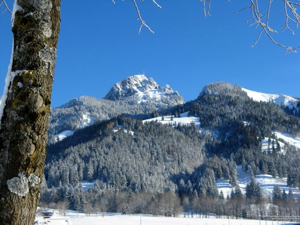 Unser Wegbegleiter &quot;Wendelstein, 1837m&quot; zeigt sich schon am Parkplatz!