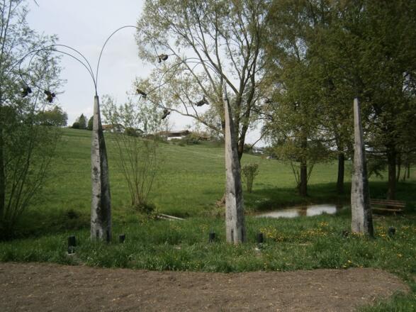 Skulpturen auf dem Rimstinger Gehirn-Jogging-Weg