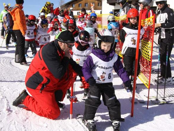 Familienskigebiet Feuerkogel Skischule