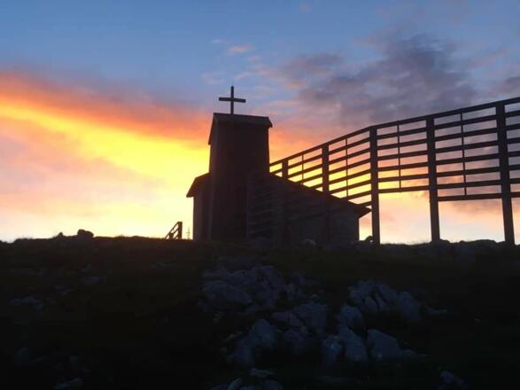 Heilbronner Kapelle bei Sonnenaufgang