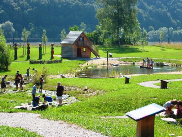 Gel\u00e4nde Wassererlebnis Mini-Donau