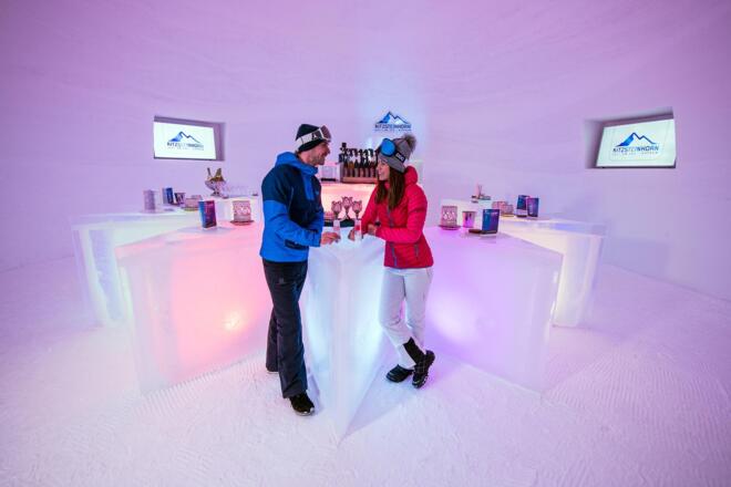 Stylisches Ambiente in der ICE BAR