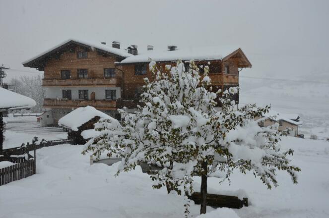 Wintereinbruch bei der Pension Jausenstation Burgeck