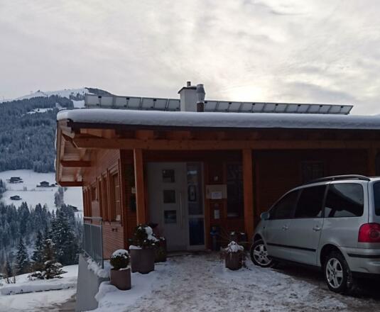 Arztpraxis Eingang Winter