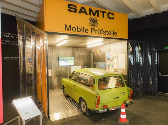 Sonderausstellung &quot;Trabi-Ansturm am Großglockner - Reisefreiheit pur anlässlich 30 Jahre Mauerfall&quot;