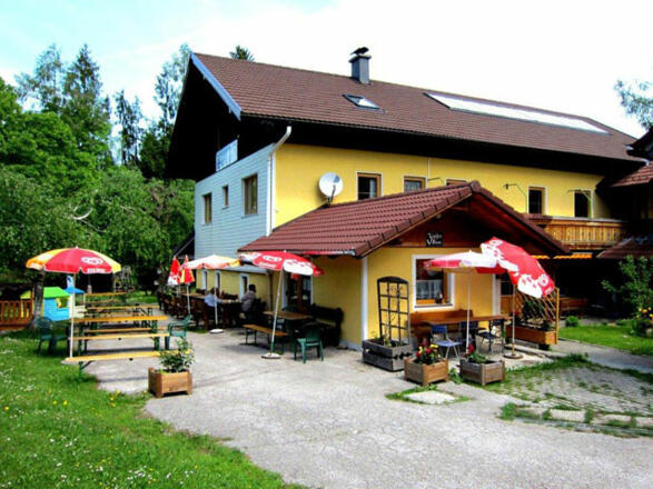 Gasthaus Silberfuchs mit Gastgarten