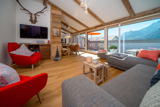 Wohnbereich mit Panorama-Fensterfront