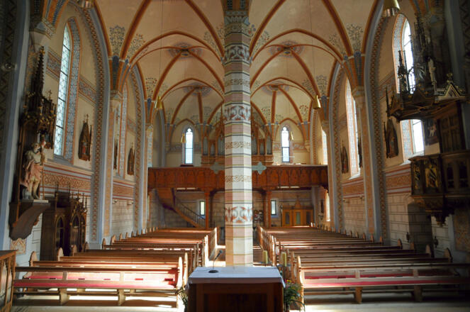 Silbertal, Katholische Pfarrkirche Heilige Josef und Nikolaus mit Friedhof 4