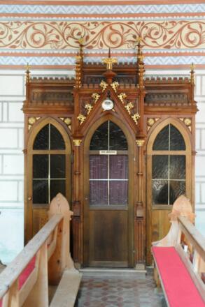 Silbertal, Katholische Pfarrkirche Heilige Josef und Nikolaus mit Friedhof 2