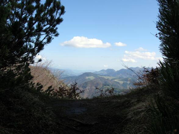 Blick nach Osten über die sanften Hügel des Weyer Landes und den Naturpark Eisenwurzen.