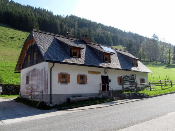 Start bei der Jausenstation Zickerreith.