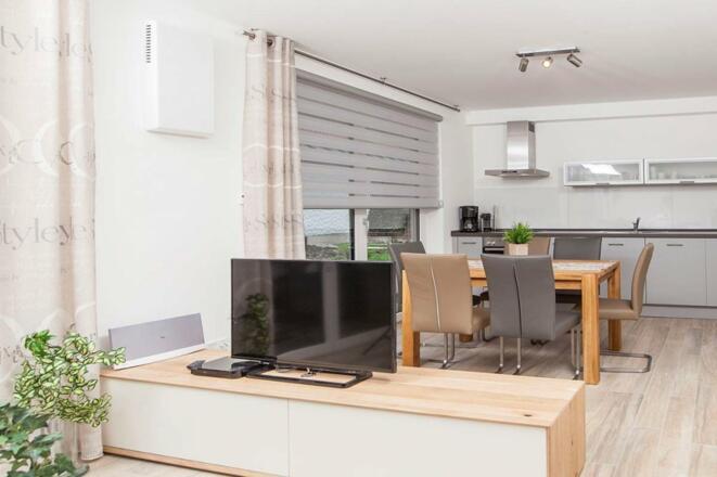 Wohn- und Essbereich mit Küche