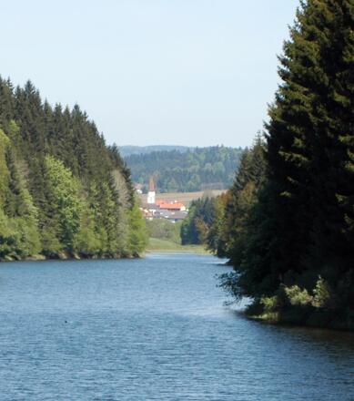 Rannastausee mit Blick nach Oberkappel