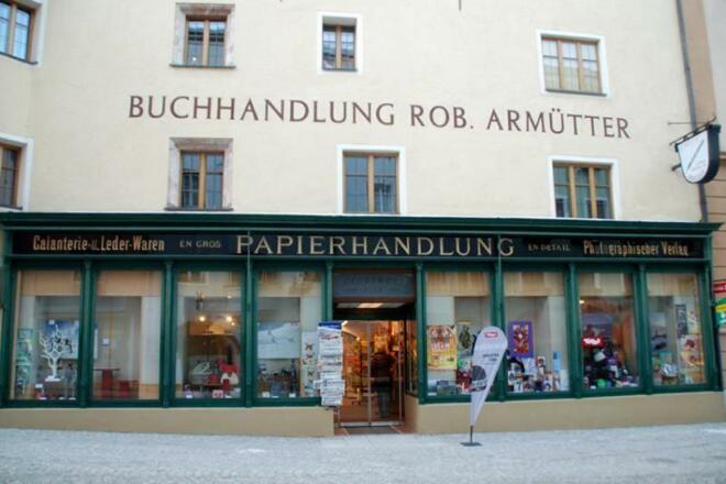 Buch &amp; Papier Armütter