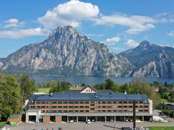 Waldcampus Österreich Traunkirchen mit Traunstein