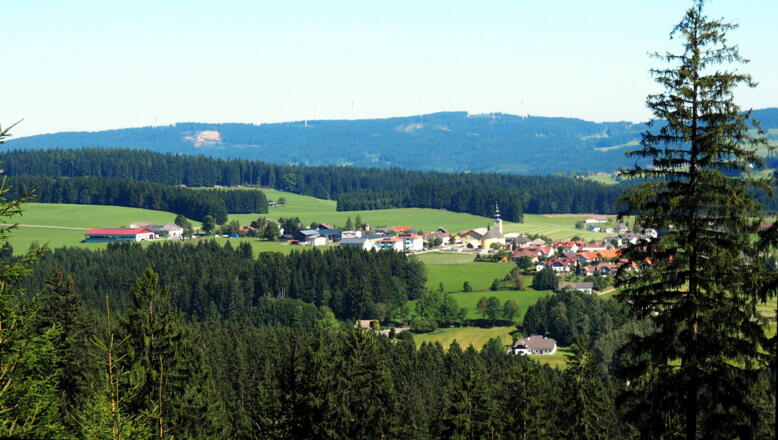 Blick knapp unter&#039;m Traberg nach Großtraberg