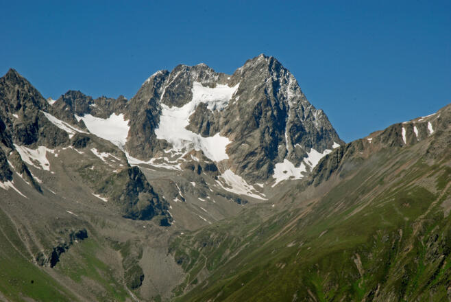 Blick vom Aufstiegsweg zur Waze im gegenüber liegenden Kaunergrat