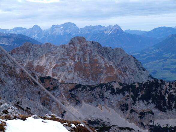 Kleiner Pyhrgas, hinten Spitzmauer und Priel