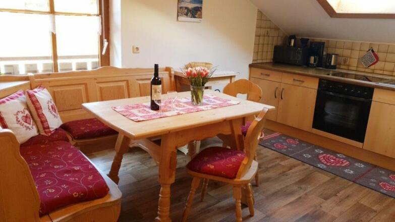 Küche mit Eckbank Ferienwohnung Breitenberg