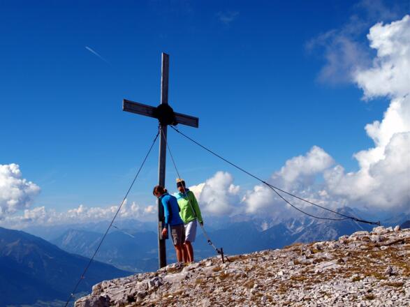 Großer Solstein 2541m, Gipfelkreuz