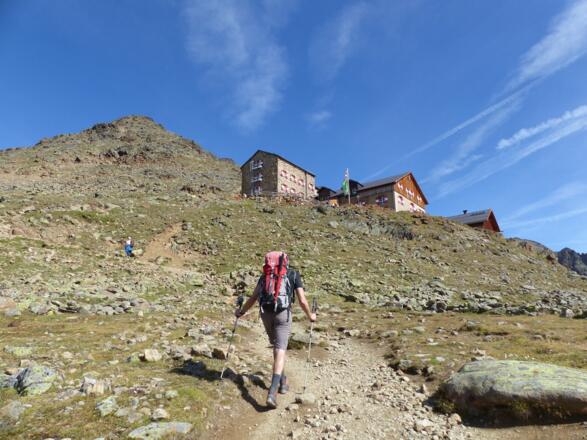 Nach gut 2 Stunden ist die Breslauer Hütte erreicht.