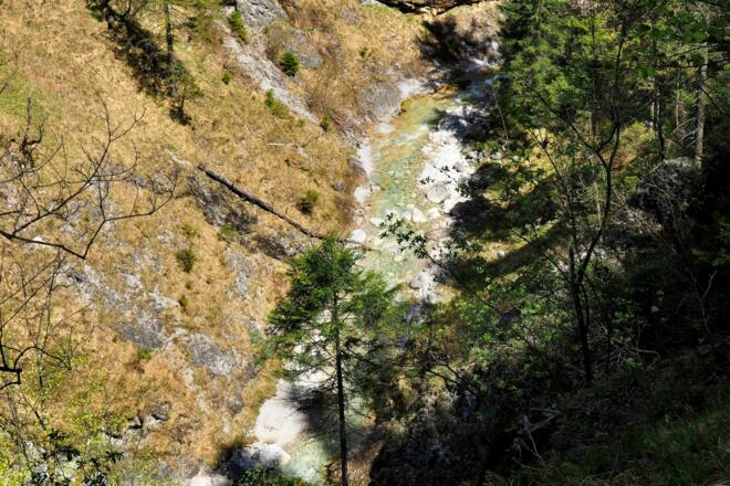 Tiefblick in die Schlucht von ca.720m